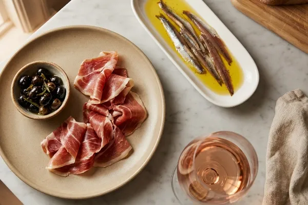 SECUNDARIA JAMÓN_ 600x400_Iberico Jamón de Cebo (100%, 75% of 50% ras) - Met de hand gesneden_2.webp